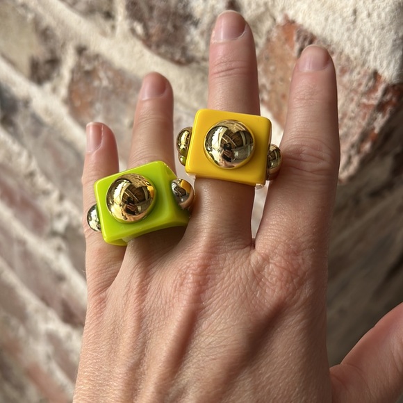 New!! Set of Resin chunky Rings - Picture 9 of 11